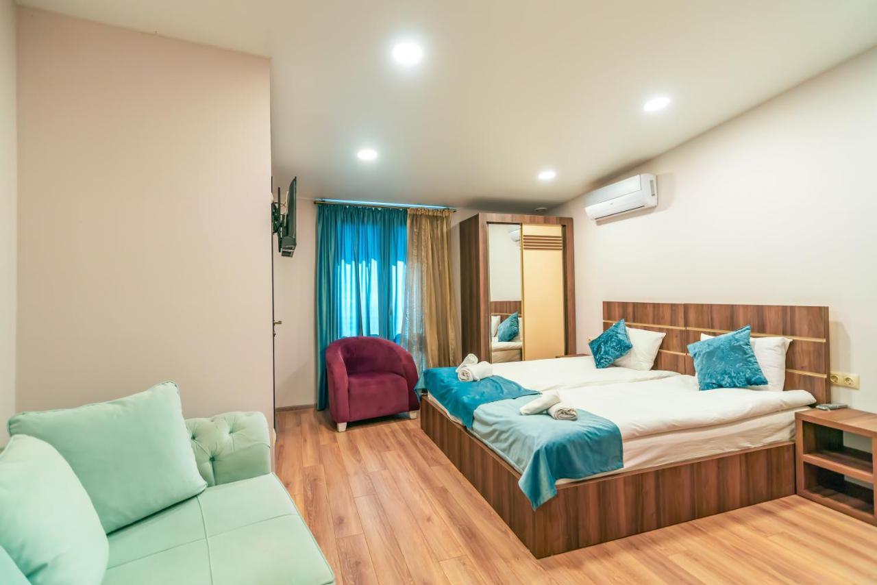Hotel Classic Suites Тбилиси Екстериор снимка